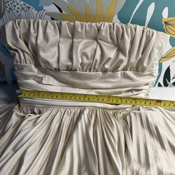 Rubber Ducky Productions White Cream Strapless Cocktail Dress Women's Size Small - Picture 7 of 8